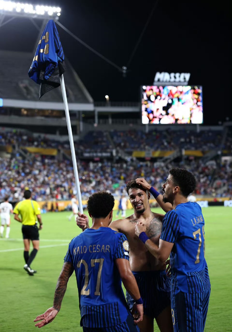 九游体育下载转折点！罗马队长鼓劲，西甲今夜攻防权衡，震撼外界，资深球员宣示担当的简单介绍